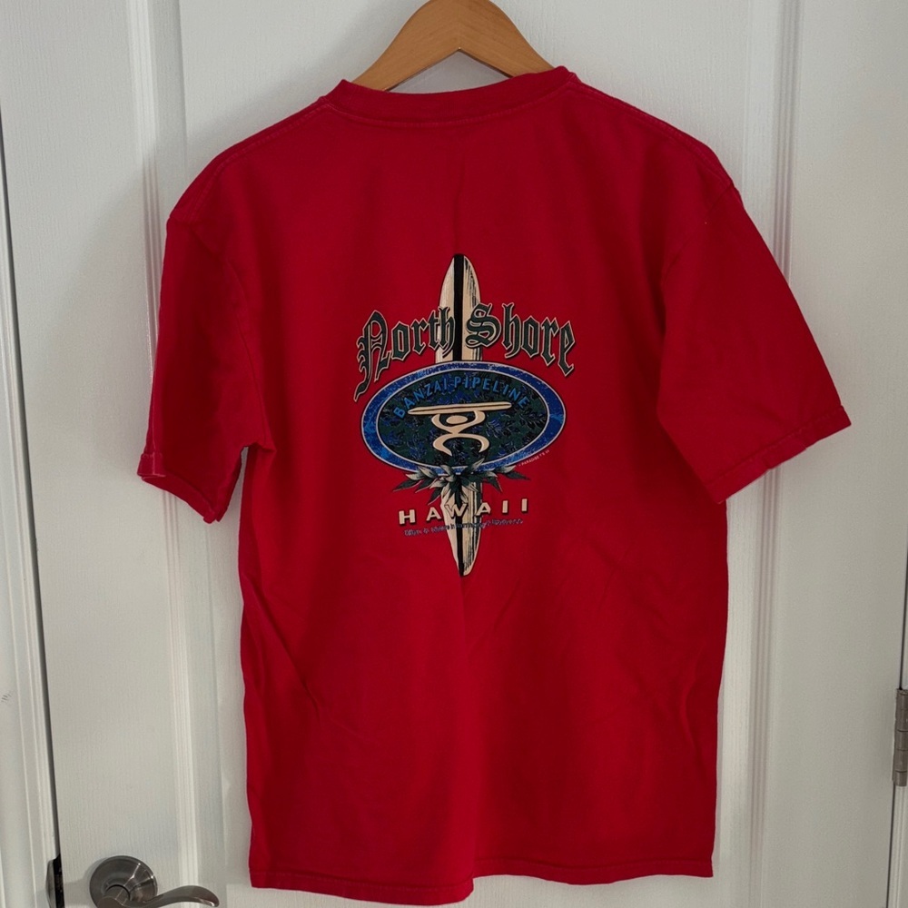 Oahu Banzai Pipeline Red North Shore Hawaii T-Shirt
Size large